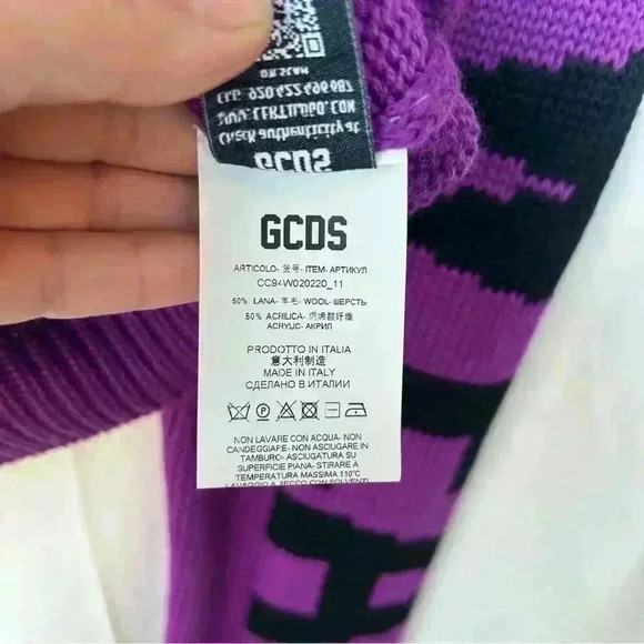 GCDS WEAR Cropped Purple Knit Turtleneck Logo Sweater  Made in Italy Size Small - Picture 9 of 9